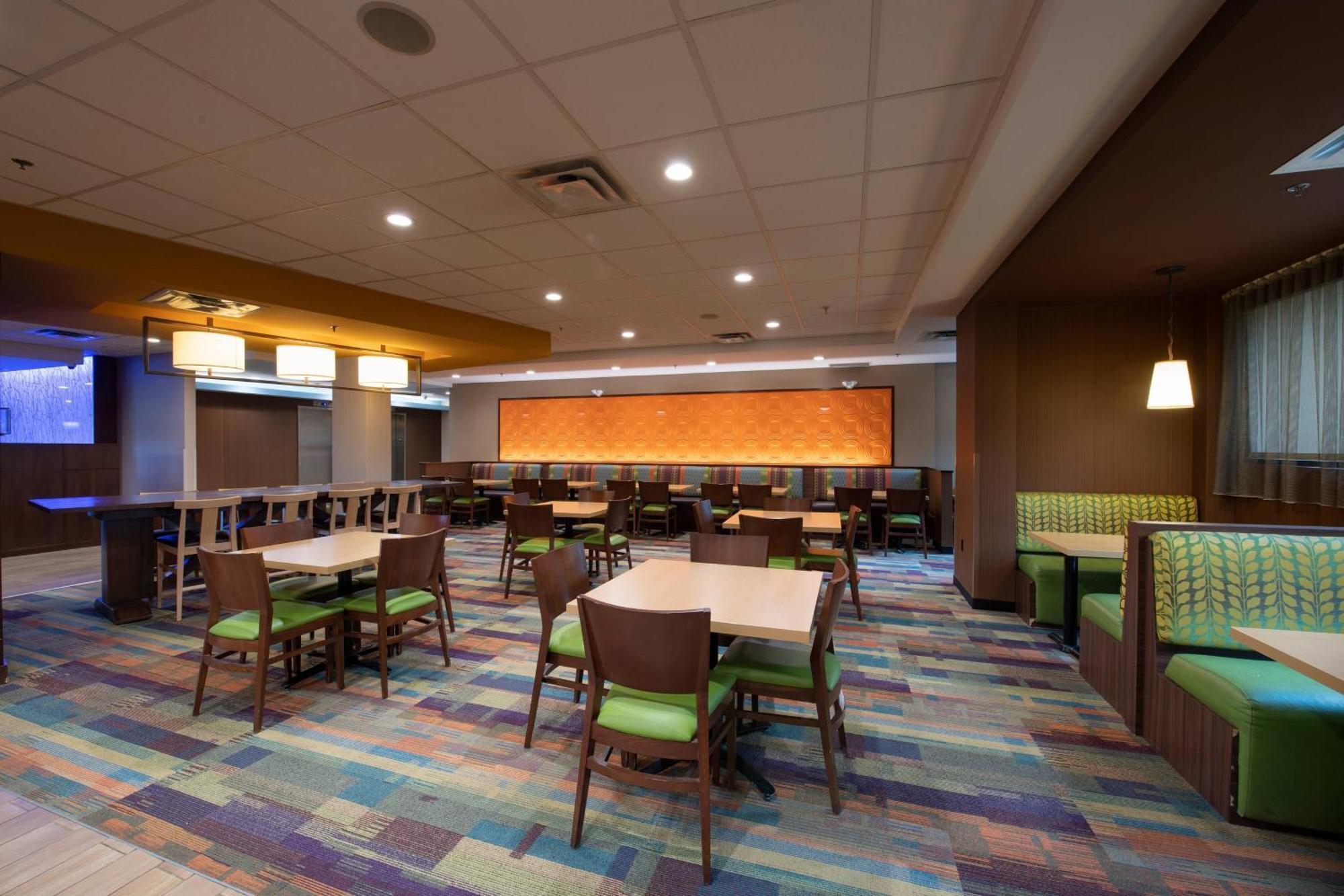 Fairfield Inn & Suites By Marriott Edmonton North Zewnętrze zdjęcie